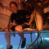 Fabien Cousteau, petit-fils de l'explorateur des mers français Jacques-Yves Cousteau, va perpétuer les exploits de son grand-père en plongeant avec une équipe de chercheurs et réalisateurs de documentaires pour un mois dans les profondeurs des eaux de Floride. Le 1er juin 2014.