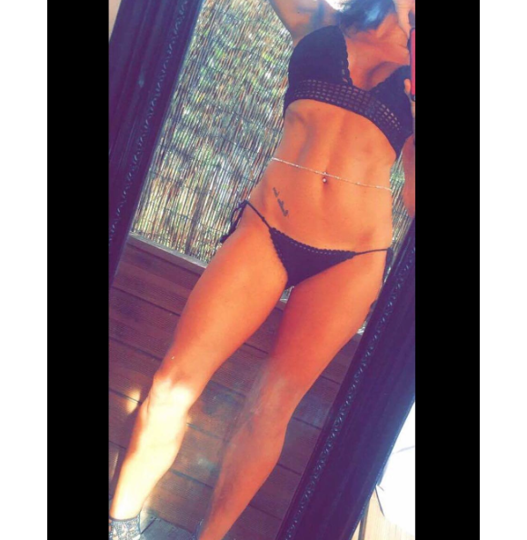 Nathalie (Les Anges 7) s'exhibe très sexy en bikini sur Instagram, le 10 août 2016.