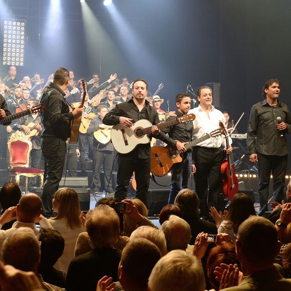 Rey, Babato, Kema, Joseph, Mounin et Chico - Chico & The Gypsies en concert à l'Olympia à Paris, le 15 avril 2014.