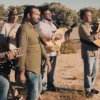 Chico & the Gypsies dans le clip Une autre histoire, reprise extraite de l'album Color 80's Vol.2 (sortie : le 26 août 2016). De gauche à droite : Joseph, Mounin, Chico, Rey, Kassaka, Babato et Tane.