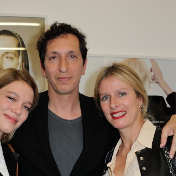 Léa Seydoux, Karin Viard et Stéphane Foenkinos à la Galerie Dupin à Paris, le 9 juin 2016.