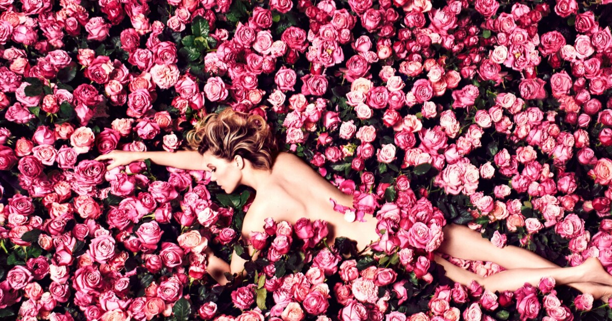 PHOTOS + VIDEO - Léa Seydoux se dénude pour le nouveau parfum de