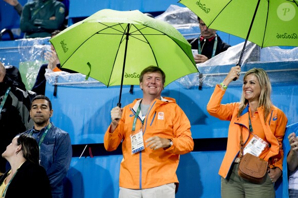 Le roi Willem-Alexander et la reine Maxima - La famille royale des Pays-Bas lors des 1/4 de finale femmes de hockey sur gazon durant les Jeux Olympiques (JO) 2016 de Rio de Janeiro. Le 15 août 2016 15/08/2016 - Rio de Janeiro