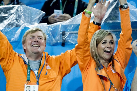 Le roi Willem-Alexander et la reine Maxima - La famille royale des Pays-Bas lors des 1/4 de finale femmes de hockey sur gazon durant les Jeux Olympiques (JO) 2016 de Rio de Janeiro. Le 15 août 2016 15/08/2016 - Rio de Janeiro