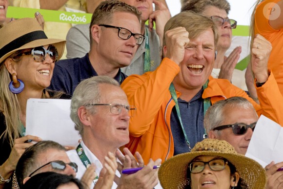 Le roi Willem-Alexander des Pays-Bas, son épouse la reine Maxima et leurs trois filles, la princesse Catharina-Amalia (12 ans), la princesse Alexia (11 ans) et la princesse Ariane (9 ans), assistaient le 17 août 2016 aux épreuves de saut d'obstacles en équitation aux Jeux olympiques de Rio de Janeiro.