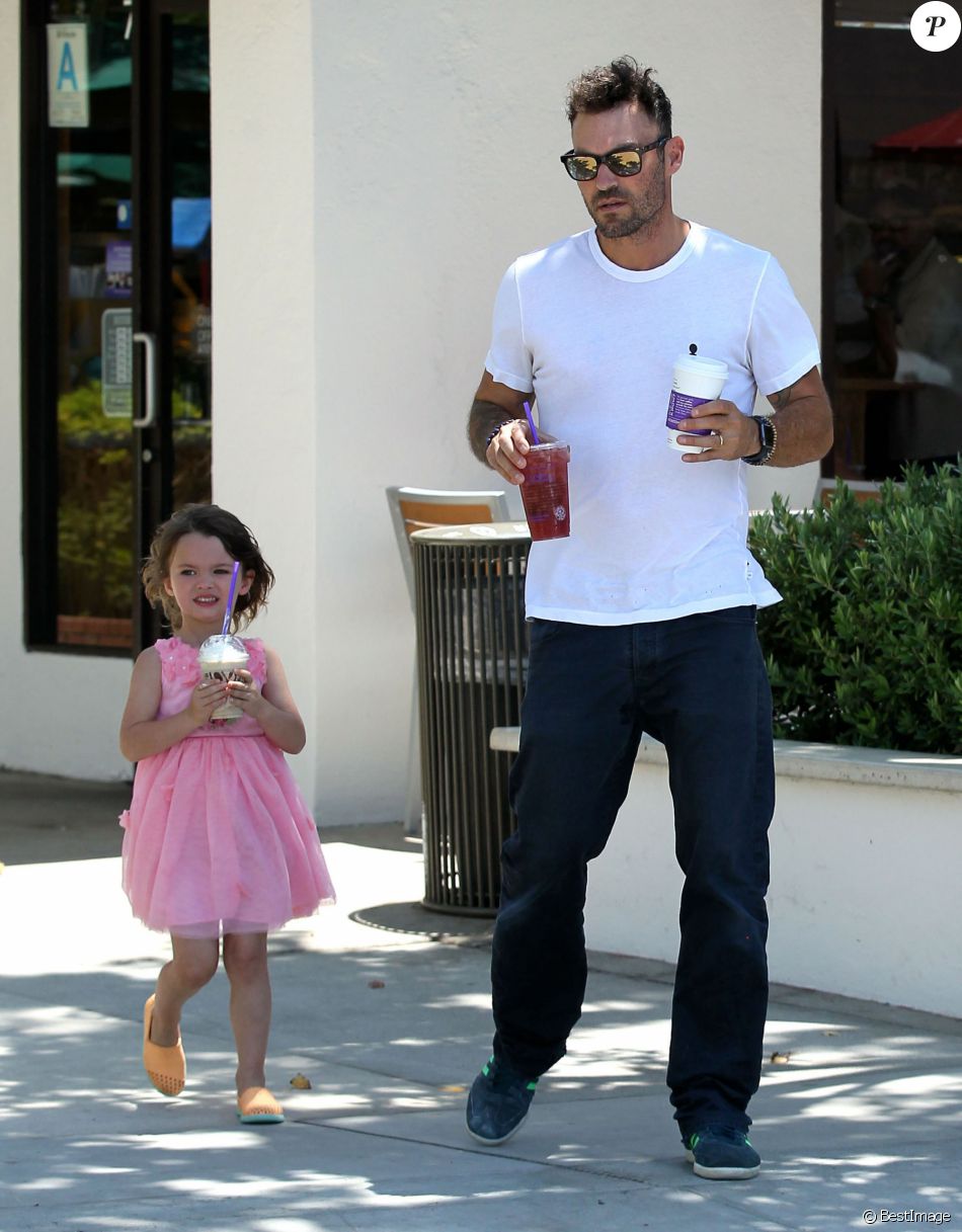 Brian Austin Green et son fils Noah à Malibu, le 15 juillet 2016 ...