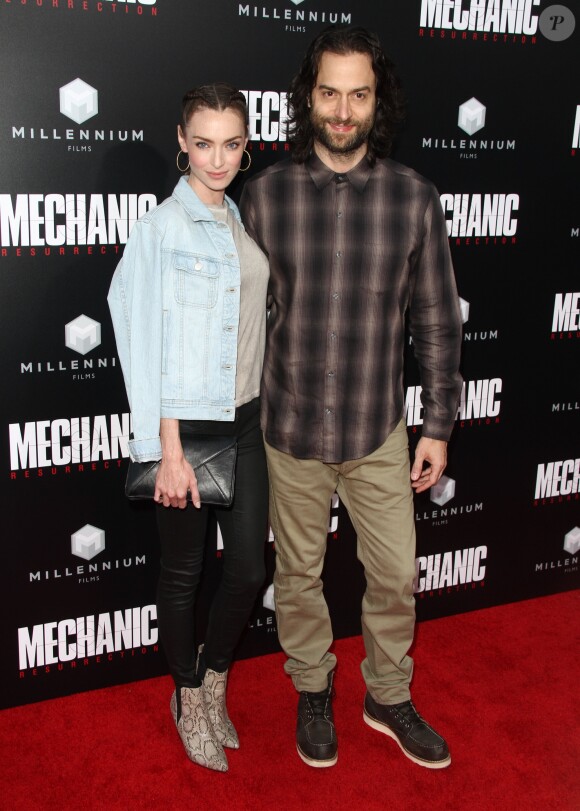 Chris D'Elia et sa petite amie Cassi Colvin - Avant-première du film Mechanic: Résurrection à Hollywood, le 22 août 2016 (photomontage)