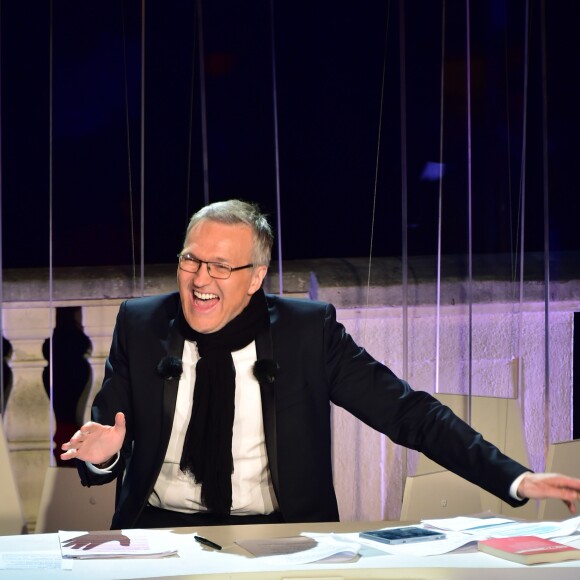 Exclusif - Laurent Ruquier à l'enregistrement de l'émission "On n'est pas couché" à la Villa Domergue lors du 69ème Festival International du Film de Cannes le 18 mai 2016. La bande a Laurent Ruquier a investi la superbe villa Domergue sur les hauteurs de Cannes, pour le tournage d'une émission spéciale sur le cinéma lors du 69ème Festival International du Film de Cannes. L’émission sera diffusée samedi soir 21 mai sur France 2. © Giancarlo Gorassini / Veeren / Bestimage 18/05/2016 - Cannes