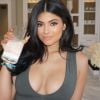 Kylie Jenner se dévoile sexy sur Instagram (août 2016).