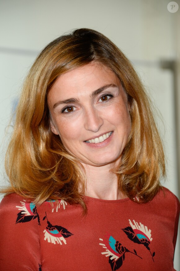 Julie Gayet - Cérémonie de clôture du 9ème Festival du Film Francophone d'Angoulême - Jour 7, le 28 août 2016. © Coadic Guirec/Bestimage