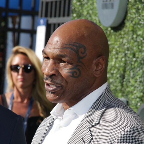 Mike Tyson lors de la cérémonie d'ouverture de l'US Open 2016 au USTA Billie Jean King National Tennis Center à Flushing Meadow, New York City, New York, Etats-Unis, le 29 août 2016. © John Barrett/Globe Photos/ZUMA Wire/Bestimage