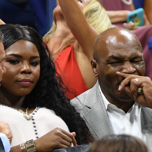 Mike Tyson, Leslie Odom Jr. lors de la cérémonie d'ouverture de l'US Open 2016 au USTA Billie Jean King National Tennis Center à Flushing Meadow, New York City, New York, Etats-Unis, le 29 août 2016.