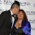 Shake et sa mère Maï (Qui veut épouser mon fils ? 4) - Soirée des Lauriers TV Awards au Théâtre des Variétés à Paris, le 13 janvier 2016. © Denis Guigneboug/Bestimage