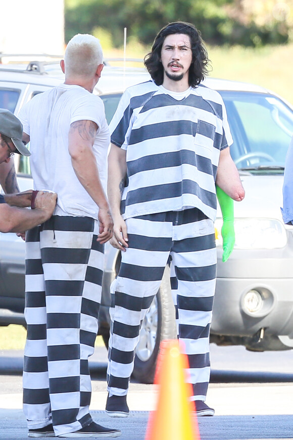 Exclusif - Adam Driver en prisonnier, sur le tournage du film "Logan Lucky" à Atlanta, le 29 août 2016