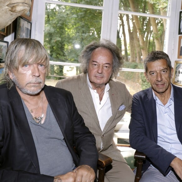 Le chanteur Renaud (Renaud Séchan), Gonzague Saint-Bris et Michel Cymes - 21ème édition de la "Forêt des livres" à Chanceaux-prés-Loches, France, le 28 août 2016. © Cédric Perrin/Bestimage