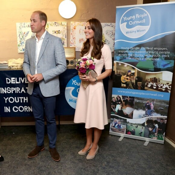 Le prince William et Kate Middleton, duc et duchesse de Cambridge, au foyer de jeunes Zebs à Truro le 1er septembre 2016, lors de leur visite officielle en Cornouailles.