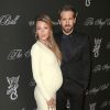 Blake Lively (enceinte) (robe Gucci, bijoux Lorraine Schwartz) et son mari Ryan Reynolds (smoking Gucci) à la soirée "Angel Ball 2014" à New York, le 20 octobre 2014