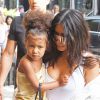 Kim Kardashian et sa fille North West sont allées déjeuner avec Tracy Romulus et sa fille à New York, le 2 septembre 2016