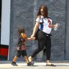 Exclusif - Blac Chyna (enceinte), la compagne de Rob Kardashian, et son fils King Cairo à Los Angeles le 25 août 2016.
