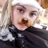 Kylie Jenner s'est teint les cheveux en blond platine. Elle a partagé plusieurs photos de son passage chez le coiffeur sur sa page Instagram. Septembre 2016