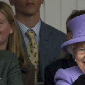 Le duc d'Edimbourg et la reine Elizabeth II lors des Jeux des Highlands de Braemar, en Ecosse, le 3 septembre 2016.