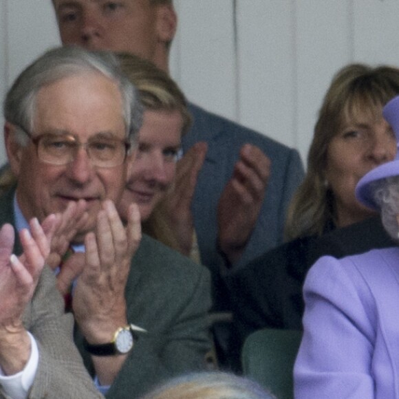 Le duc d'Edimbourg et la reine Elizabeth II lors des Jeux des Highlands de Braemar, en Ecosse, le 3 septembre 2016.