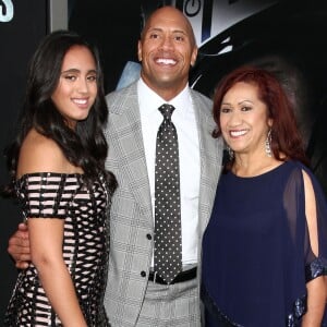 Ata Johnson, Dwayne Johnson, Simone Alexandra Johnson - Première du film "San Andreas" à Los Angeles le 26 mai 2015.