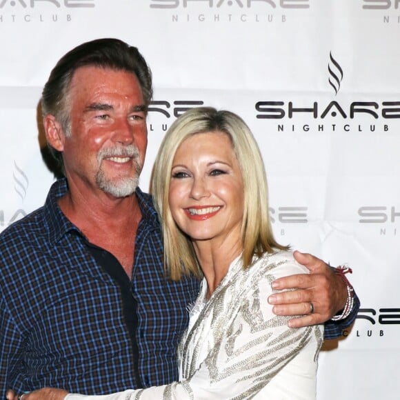 Olivia Newton-John et son mari John Easterling pour le 35 ème anniversaire de la sortie de "Xanadu" le 9 août 2015