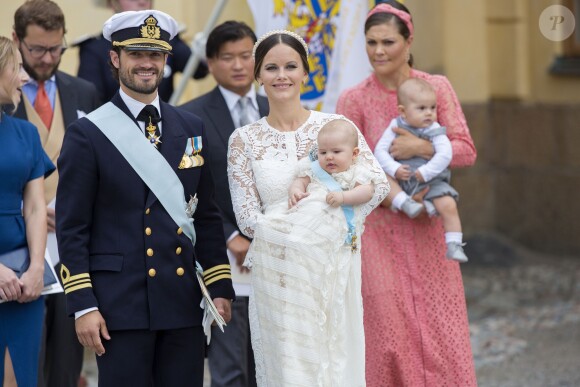 Le prince Carl Philip et la princesse Sofia de Suède lors du baptême de leur fils, le prince Alexander de Suède, au palais Drottningholm à Stockholm le 9 septembre 2016