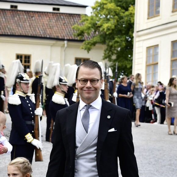 La princesse Victoria, le prince Daniel de Suède, leur fils le prince Oscar et leur fille la princesse Estelle au baptême du prince Alexander de Suède, dont la princesse héritière est l'une des marraines, au palais Drottningholm à Stockholm le 9 septembre 2016.