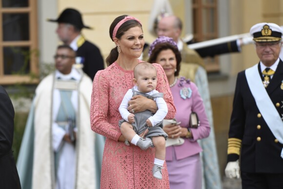La princesse Victoria de Suède et son fils le prince Oscar - Baptême du prince Alexander de Suède au palais Drottningholm à Stockholm. Le 9 septembre 2016  Prince Alexanders christening, Drottningholm Palace Church, Stockholm, Sweden, 2016-09-0909/09/2016 - Stockholm