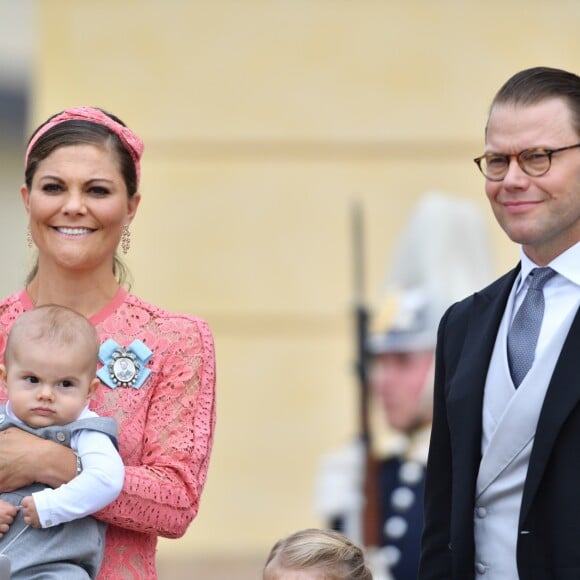 La princesse Victoria, le prince Daniel de Suède, leur fils le prince Oscar et leur fille la princesse Estelle au baptême du prince Alexander de Suède, dont la princesse héritière est l'une des marraines, au palais Drottningholm à Stockholm le 9 septembre 2016.