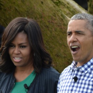 Barack Obama et sa femme Michelle Obama lors de la traditionnelle chasse aux oeufs de Pâques de la Maison Blanche à Washington, le 28 mars 2016