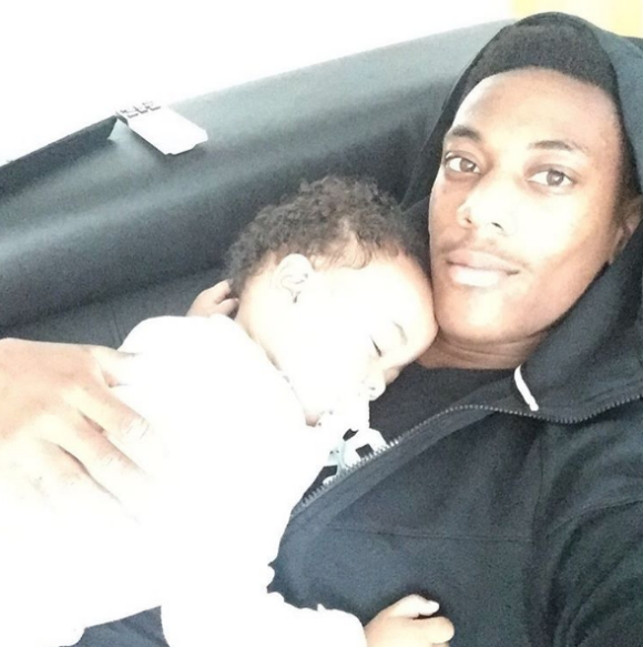 Anthony Martial et sa fille Peyton, 1 an. Août, septembre 2016.