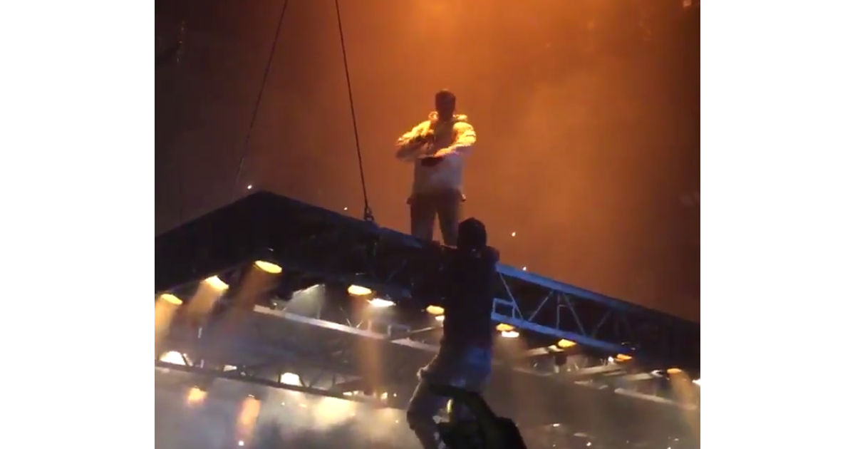 Kanye West : Un fan chute lourdement de sa scène volante ...