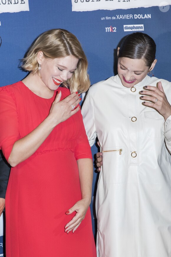 Léa Seydoux enceinte et Marion Cotillard - Avant Première du film "Juste la fin du monde" au MK2 Bibliothèque à Paris le 15 septembre 2016. © Olivier Borde/Bestimage