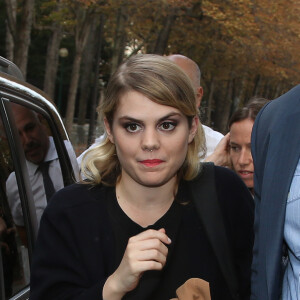 Exclusif - Béatrice (Coeur de pirate) arrive pour l'enregistrement d'une émission tv au studio Gabriel. Paris, le 14 septembre 2016