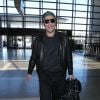 Benicio del Toro prend un vol à l'aéroport de Los Angeles, le 12 avril 2016.