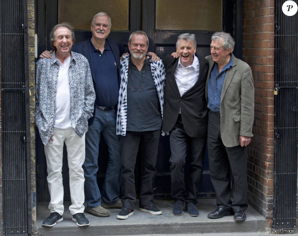  Les Monty Python (Eric Idle, John Cleese, Terry Gilliam, Michael Palin et Terry Jones) annoncent leur retour sur scène pour un nouveau spectacle, 30 ans après leur dernière prestation, le 30 juin 2014 à Londres 