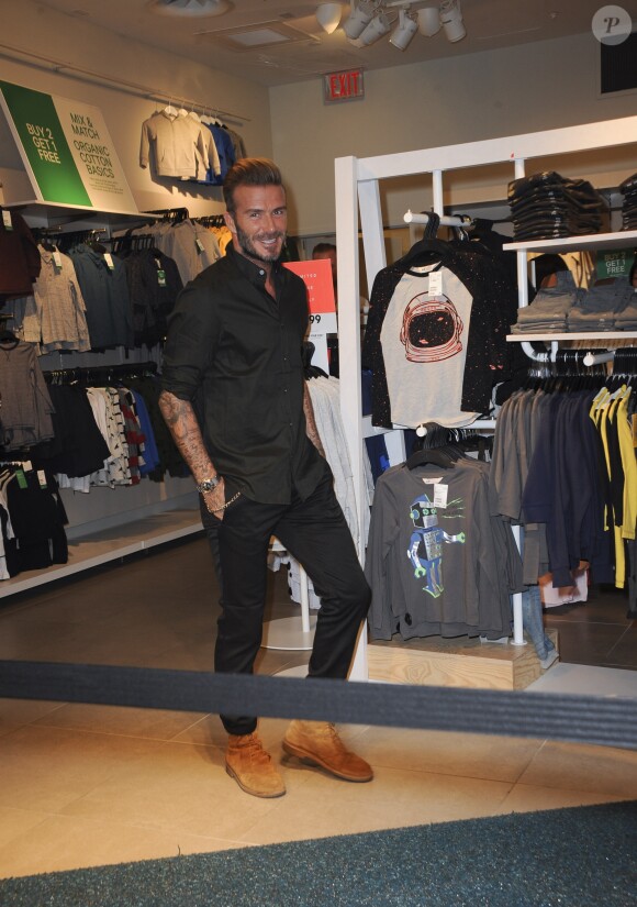 David Beckham assiste au lancement de la collection H&M Modern Essentials Selected by David Beckham au magasin H&M. Los Angeles, le 26 septembre 2016.