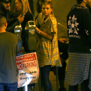 Sofia Richie se promène avec des amis dans les rues de Los Angeles, le 17 septembre 2016