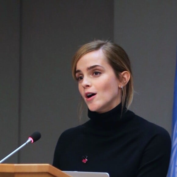 Emma Watson participe au lancement de l'initiative HeForShe Impact 10x10x10 pour l'égalité des femmes et des hommes à New York le 20 septembre 2016.