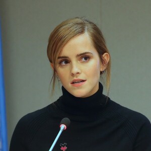 Emma Watson participe au lancement de l'initiative HeForShe Impact 10x10x10 pour l'égalité des femmes et des hommes à New York le 20 septembre 2016.