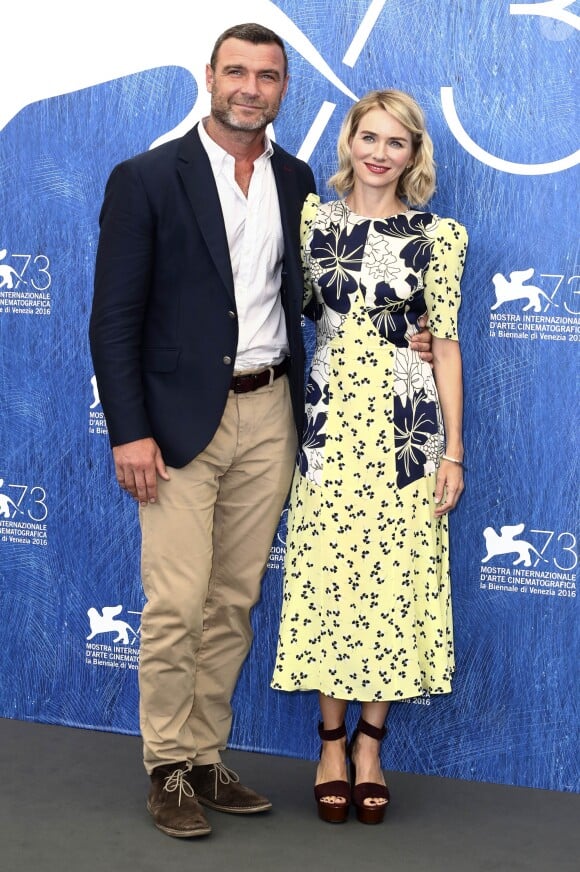 Liev Schreiber et sa compagne Naomi Watts - Photocall du film "The Bleeder" lors du 73e Festival du Film de Venise, la Mostra. Le 2 septembre 2016