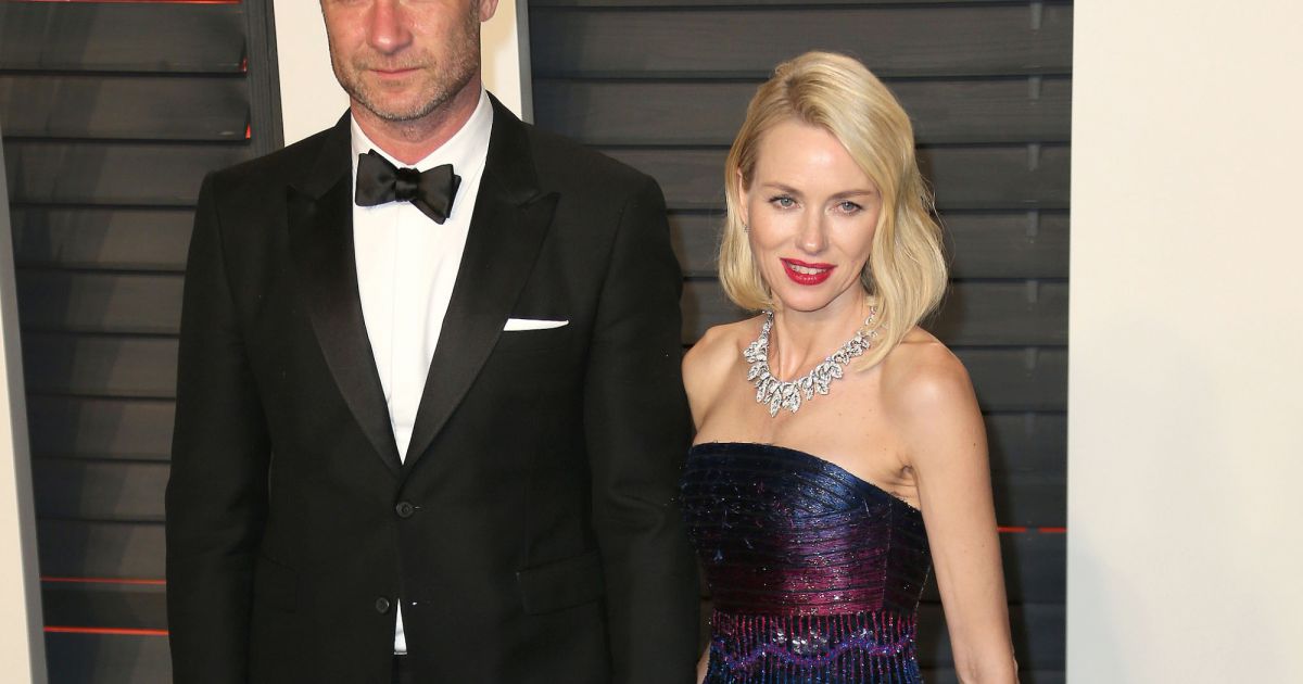 Liev Schreiber Et Sa Nouvelle Compagne Liev Schreiber et sa compagne Naomi Watts - People à la soirée Vanity
