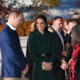 Le prince William et Kate Middleton, duc et duchesse de Cambridge, lors de leur arrivée à Whitehorse, dans le Territoire du Yukon, le 27 septembre 2016, au quatrième jour de leur tournée royale au Canada.