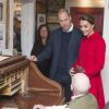 Le prince William et Kate Middleton, duc et duchesse de Cambridge, ont visité l'ancien bureau des télégrammes qui fait partie du Musée MacBride à Whitehorse, dans le Territoire du Yukon, le 28 septembre 2016, au cinquième jour de leur tournée royale au Canada.