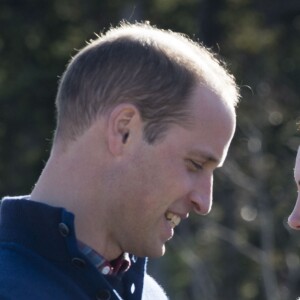 Le prince William et Kate Middleton, duc et duchesse de Cambridge, sont allés découvrir le parcours de mountain bike de Carcross, dans le Territoire du Yukon, le 28 septembre 2016, au cinquième jour de leur tournée royale au Canada.