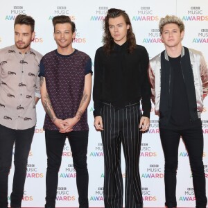 Liam Payne, Louis Tomlinson, Harry Styles et Niall Horan (du groupe One Direction) à la soirée des BBC Music Awards 2015 à Birmingham, le 10 décembre 2015.