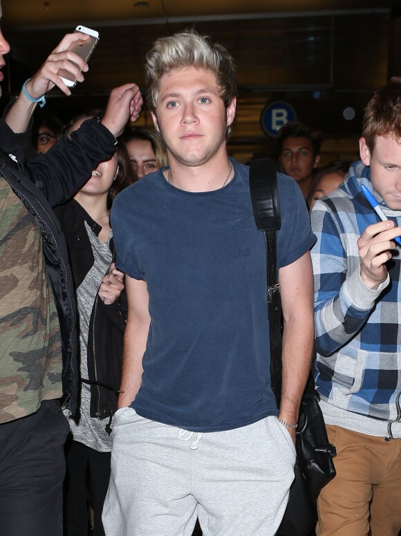 Naill Horan (One Direction) arrive à l'aéroport de Los Angeles très fatigué le 7 juillet 2015.